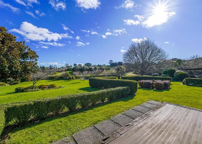 Stunning And Spacious 5-bedroom In Vakantiehuis Rotorua