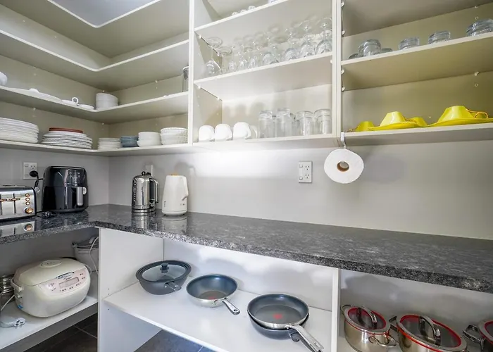 Vakantiehuis Stunning And Spacious 5-bedroom In