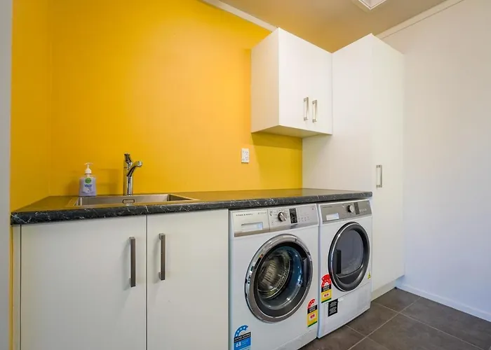 Stunning And Spacious 5-bedroom In Vakantiehuis Rotorua