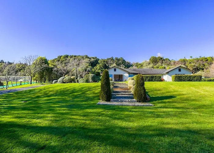 Stunning And Spacious 5-bedroom In Vakantiehuis Rotorua